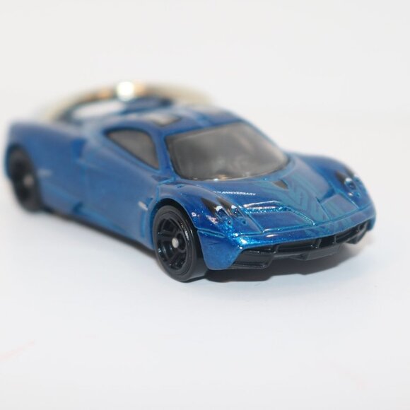 Hot Wheels Gran Turismo Pagani CUSTOM keychain - Picture 3 of 7